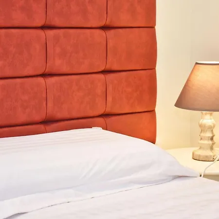 Domenicas Corfu * Alepou