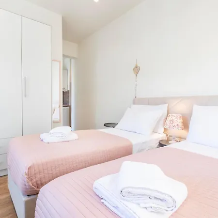 Domenicas Corfu Alepou