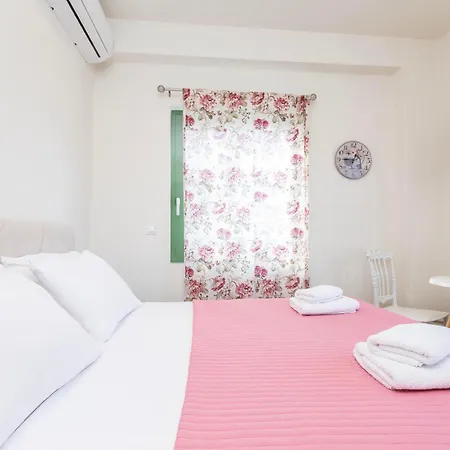 Апартаменты Domenicas Corfu