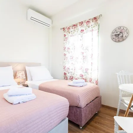 Domenicas Corfu Апартаменты *
