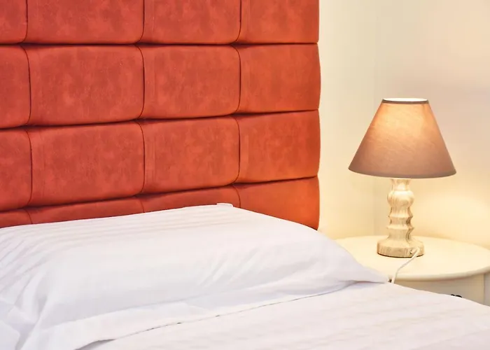 Domenicas Corfu * Αλεπού