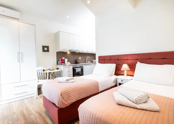 Domenicas Corfu * Αλεπού